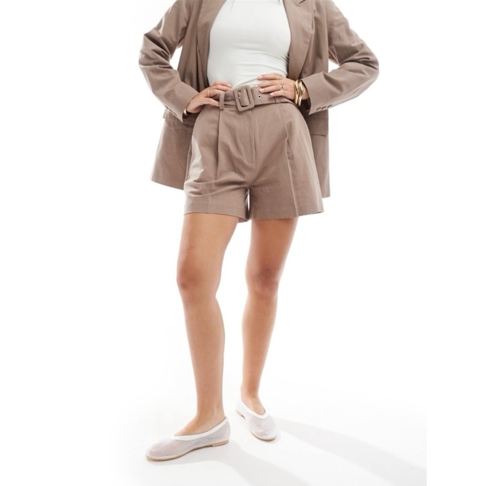 ASOS DESIGN Tailored Belted Pleated Linen Shorts in Clay Size 6